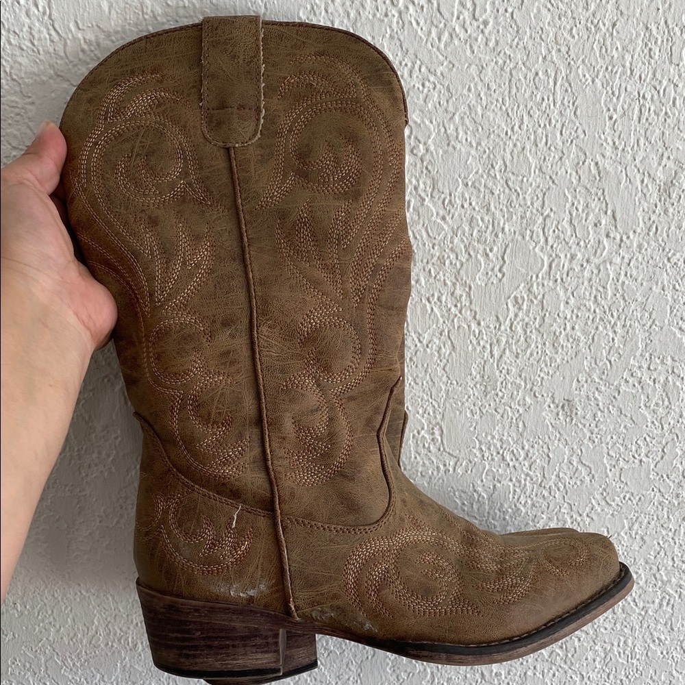 Roper Tan Leather Cowboy Boots